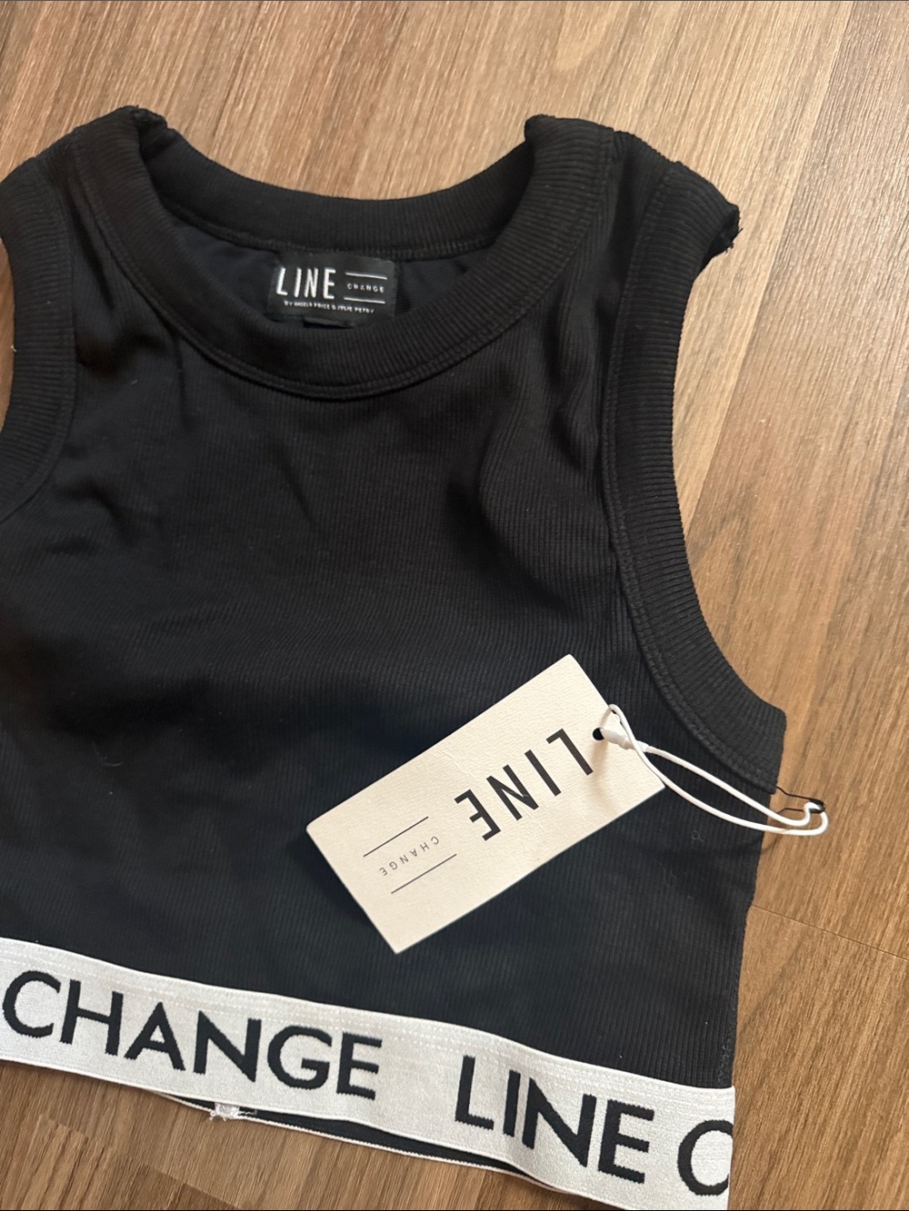 LINEChange Black Ribbed Crop Tank - Picture 3 of 5